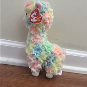 NWT Ty beanie babies collection rainbow colored llama “Lola”
